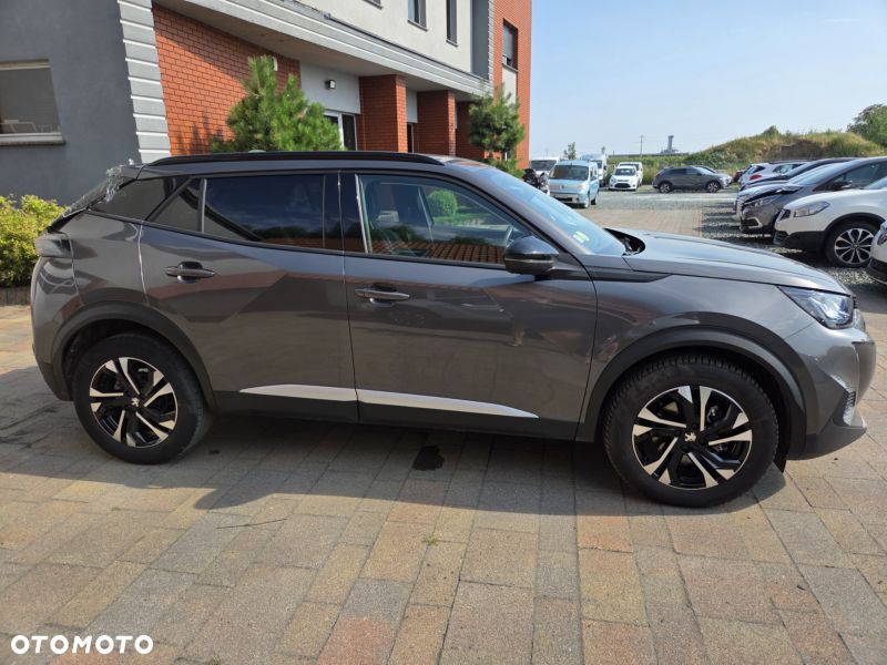 Peugeot 2008 BlueHDi 130 Allure S&S EAT8 - 4