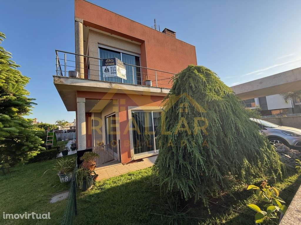 Moradia T4 em Balazar - Urbanização da Algot - Grande imagem: 2/25