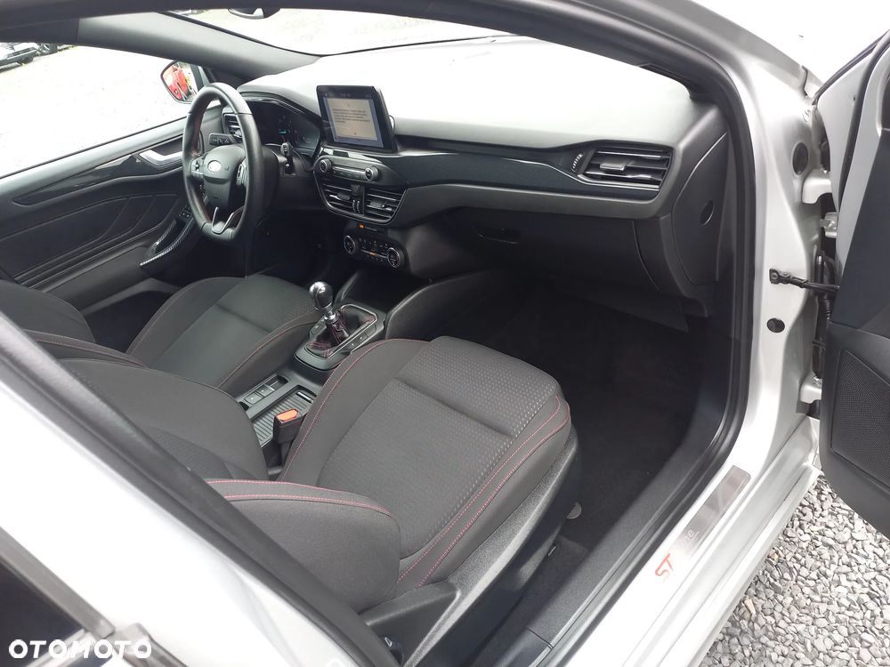 Ford Focus 2.0 EcoBlue STart-Stopp-System ST-LINE - 24