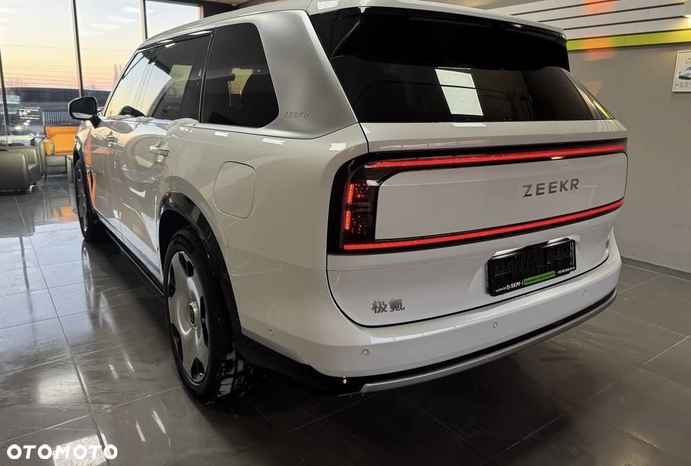 ZEEKR Inny - 4