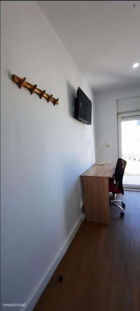 Quarto - localizado em Paranhos Porto - Grande imagem: 5/22