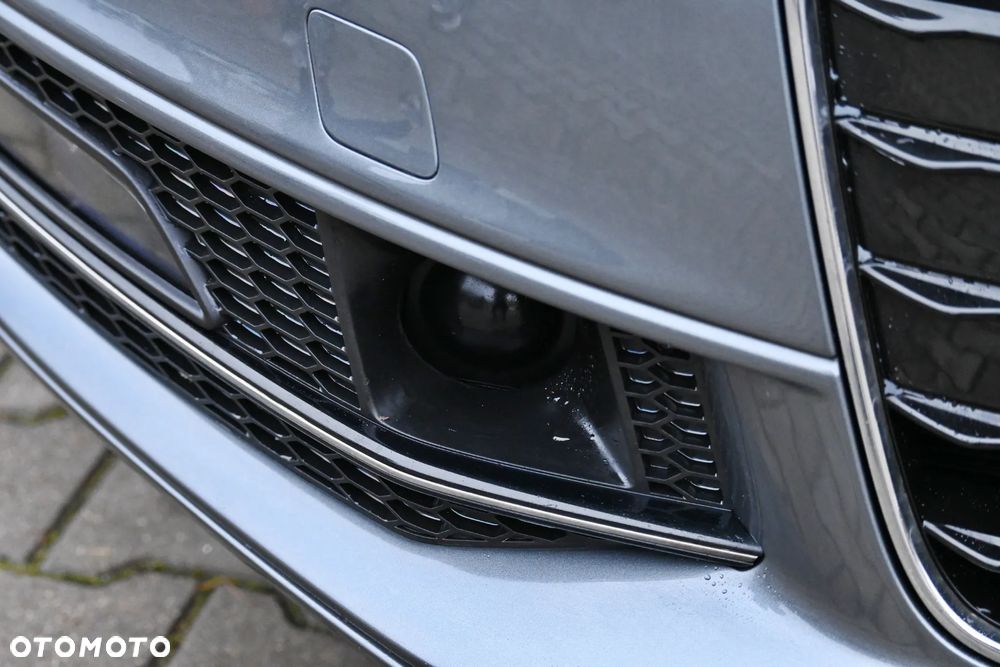 Audi A4 Avant 2.0 TDI DPF clean diesel quattro S tronic S line Sportpaket - 22