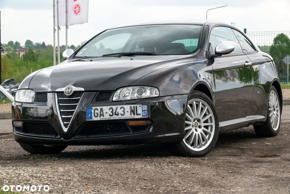 Alfa Romeo GT 3.2 24V Distinctive - 8