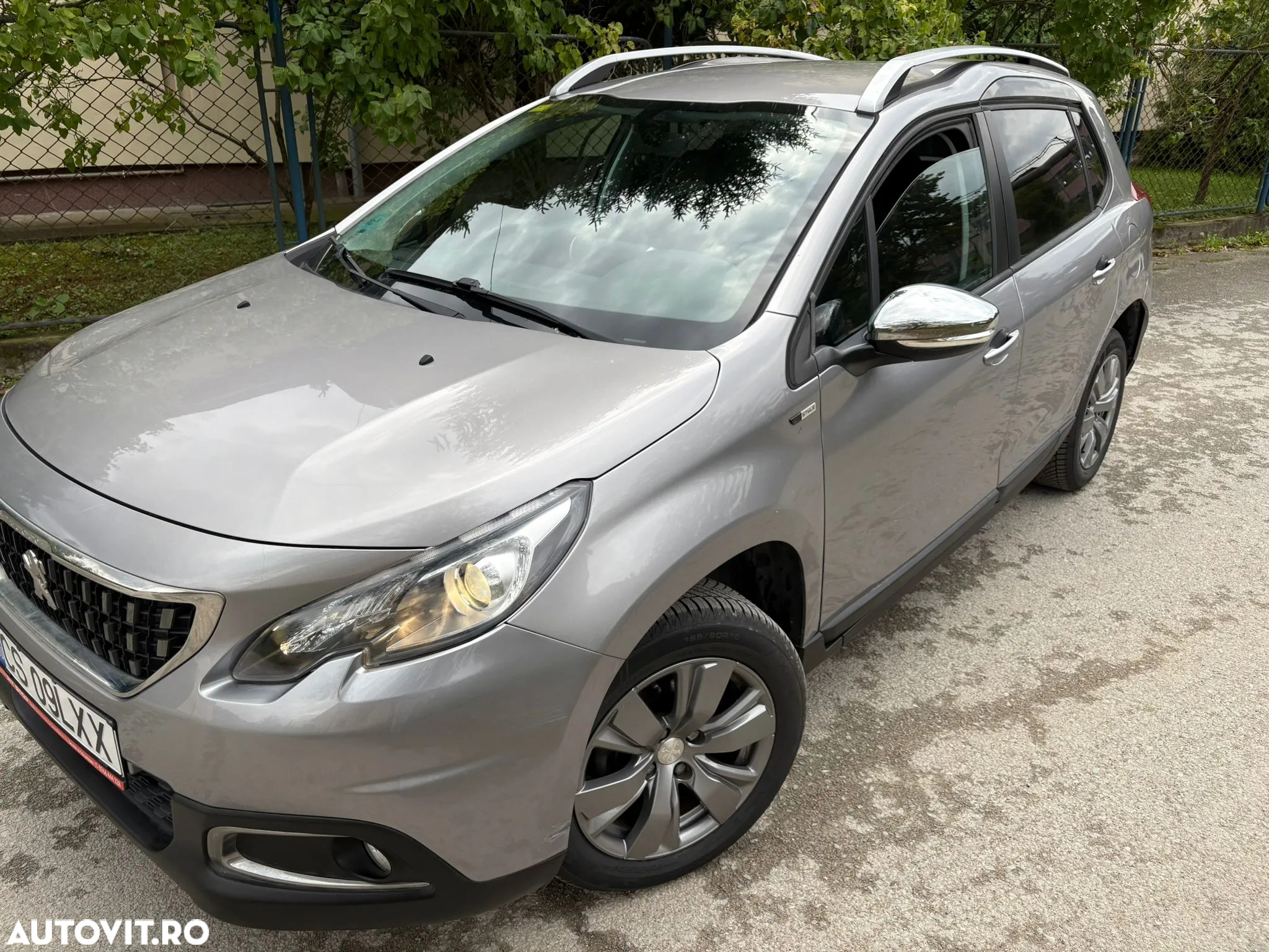 Peugeot 2008 1.6 BlueHDi FAP Active - 4