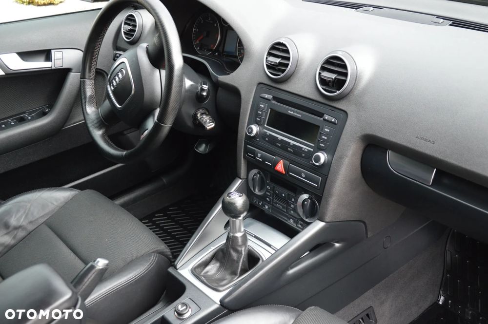 Audi A3 Sportback 2.0 TDI DPF S line Sportpaket plus - 16