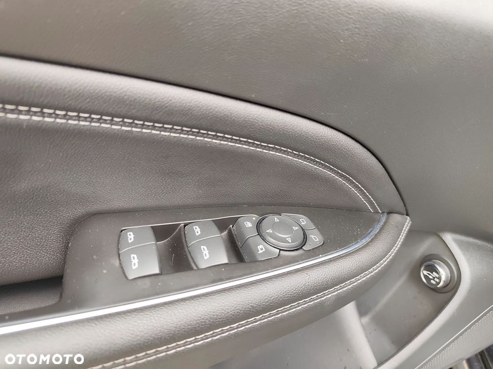 Opel Insignia - 11