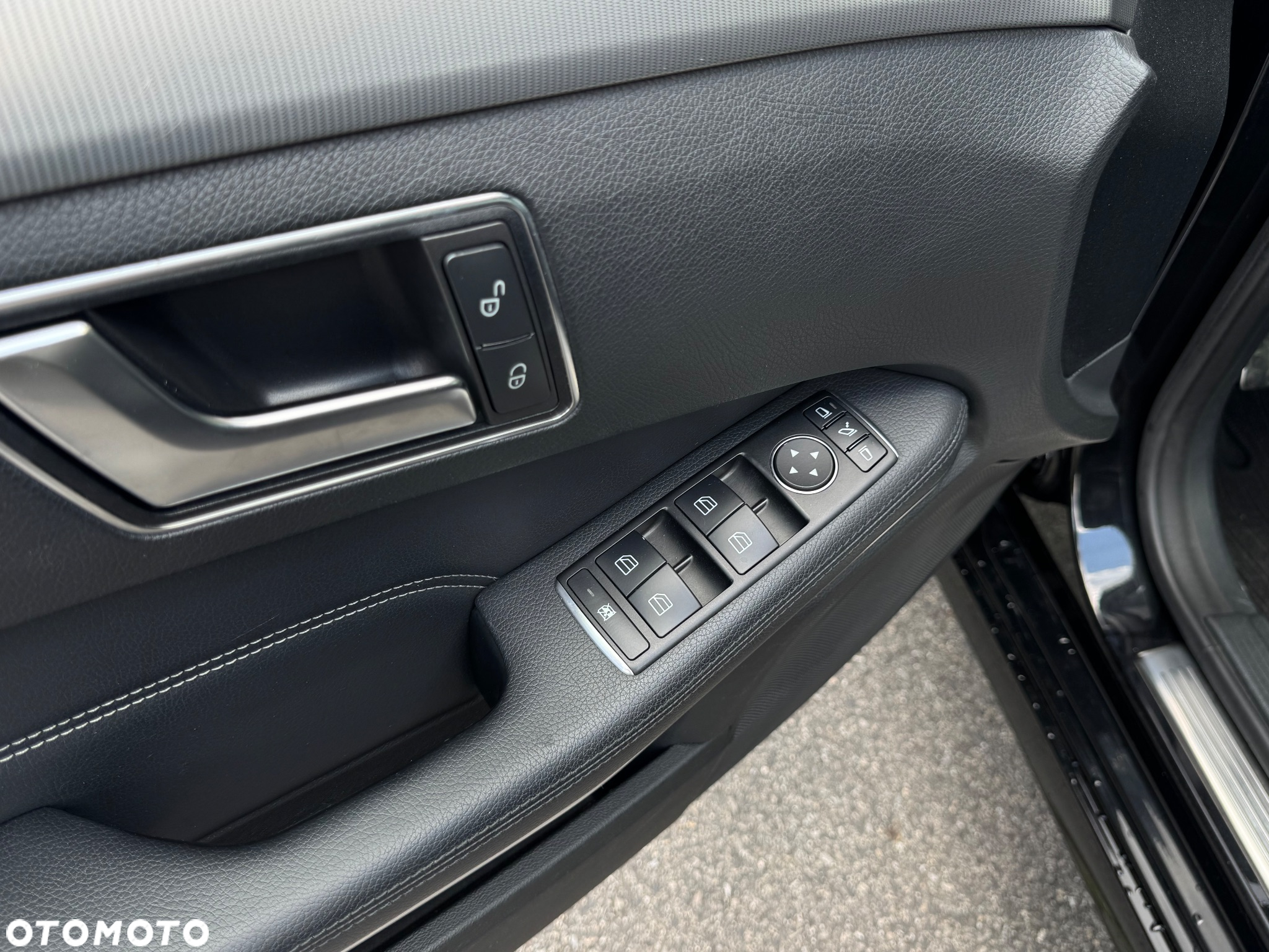 Mercedes-Benz Klasa E 350 d 4Matic T 9G-TRONIC Avantgarde - 15