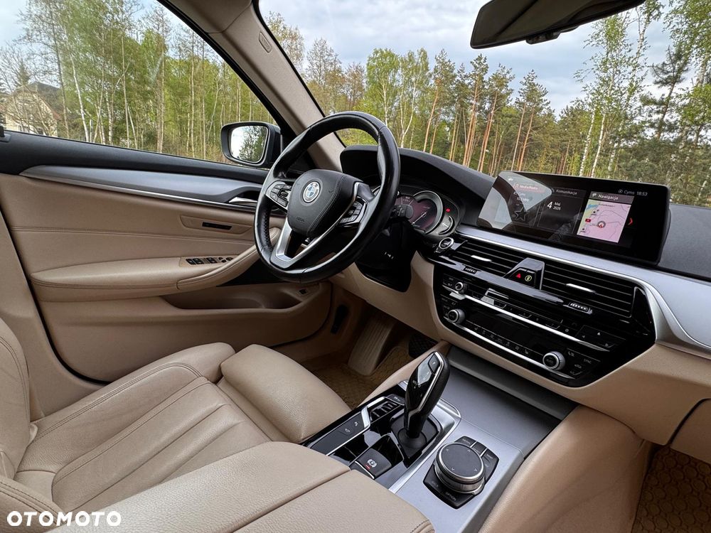 BMW Seria 5 520d xDrive - 19