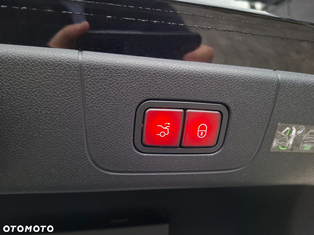 Mercedes-Benz CLA 220 mHEV 4-Matic 8G-DCT - 24