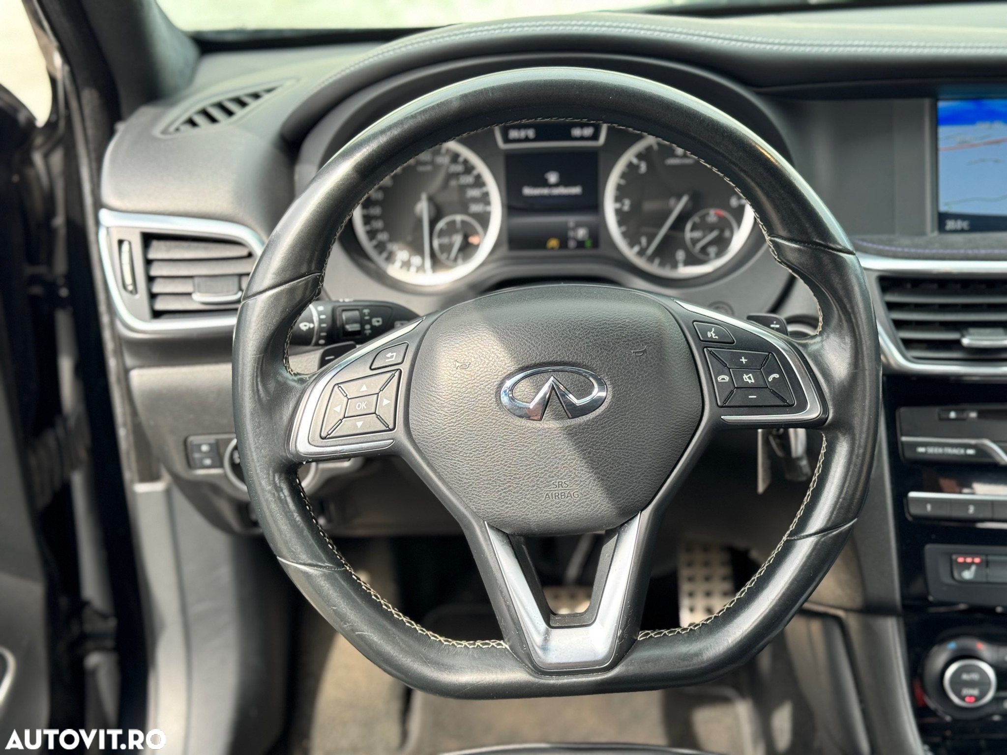 Infiniti Q30 2.2d DCT Sport City Black - 27