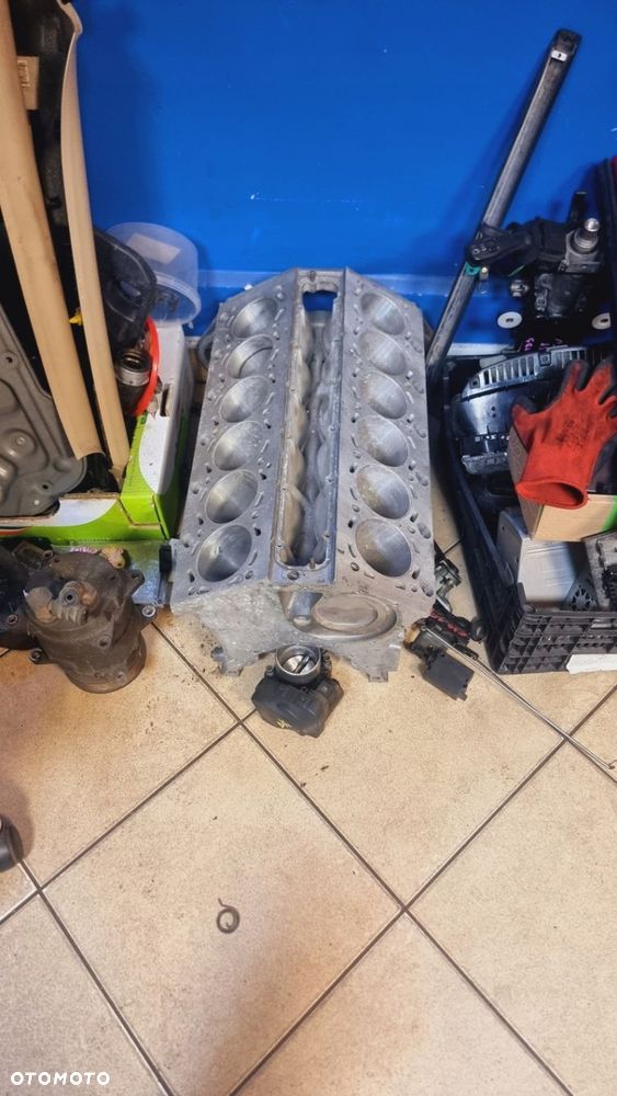 BMW 8 E31 850 E32 750 BLOK SILNIKA 5.0 M70 B50 V12 - 2