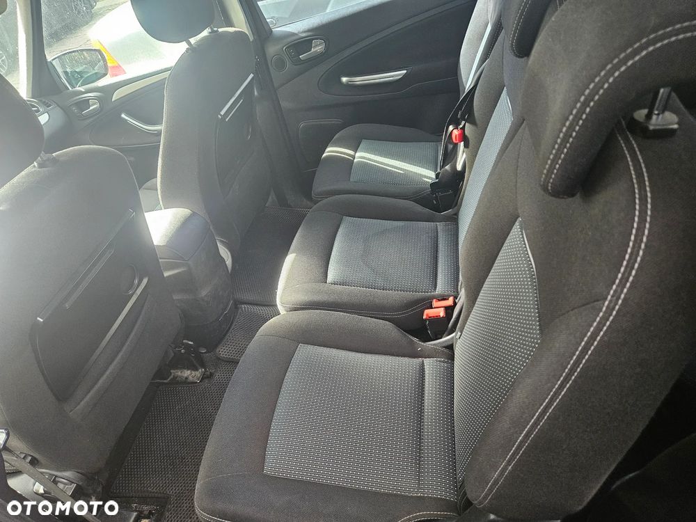 Ford Galaxy - 5