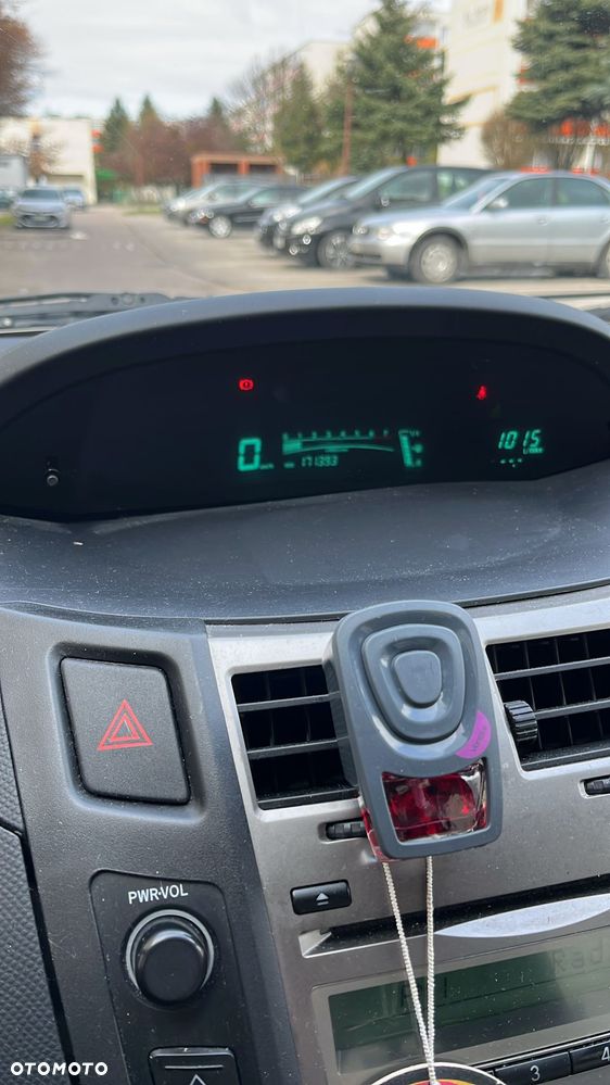 Toyota Yaris 1.33 Luna - 6