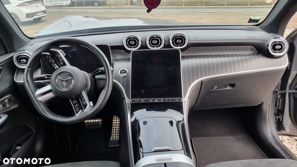 Mercedes-Benz GLC 220 d 4Matic 9G-TRONIC AMG Line Advanced - 28