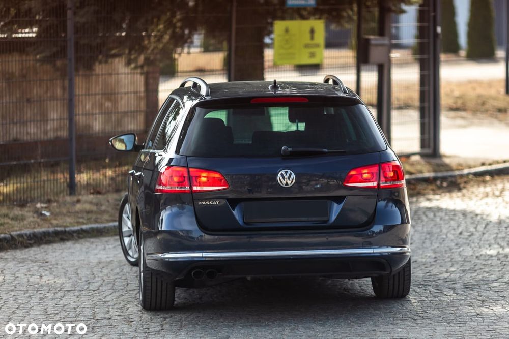 Volkswagen Passat 2.0 Blue TDI SCR Comfortline - 15