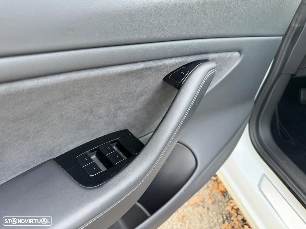 Tesla Model 3 Long-Range Dual Motor AWD - 18