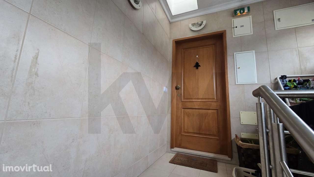 ✨ T3 Semi-Novo no Centro de Sever do Vouga — Rentabilidade Garantida e - Grande imagem: 2/20