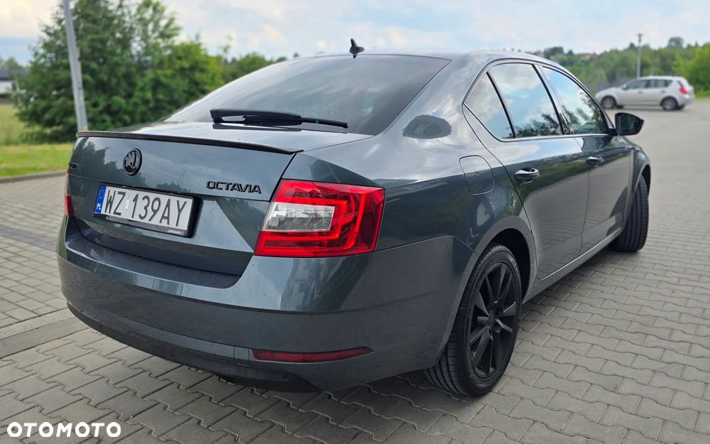 Skoda Octavia 2.0 TDI Style DSG - 6