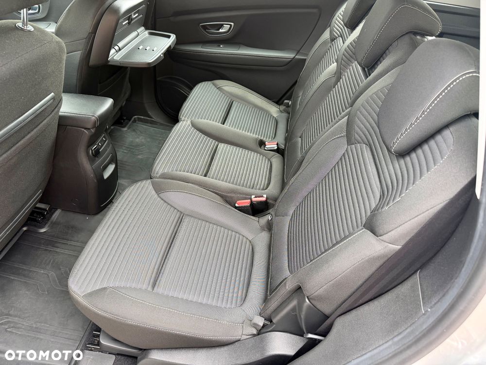 Renault Grand Scenic BLUE dCi 120 BUSINESS EDITION - 32