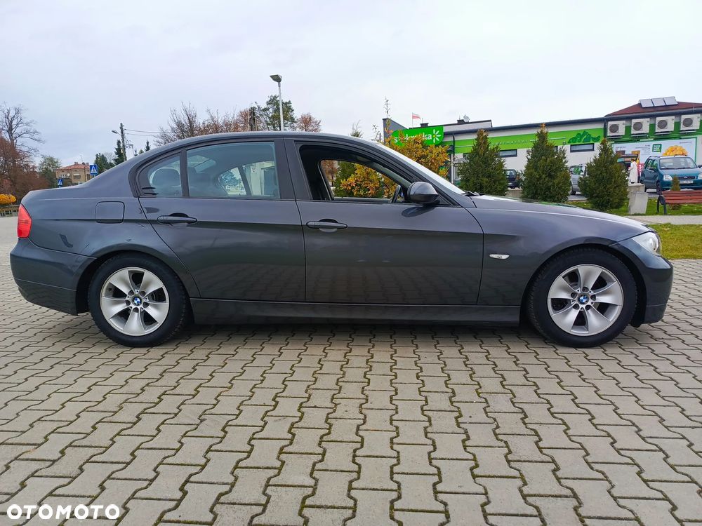 BMW Seria 3 318i - 10