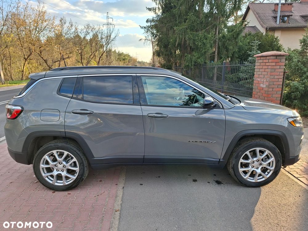 Jeep Compass - 4
