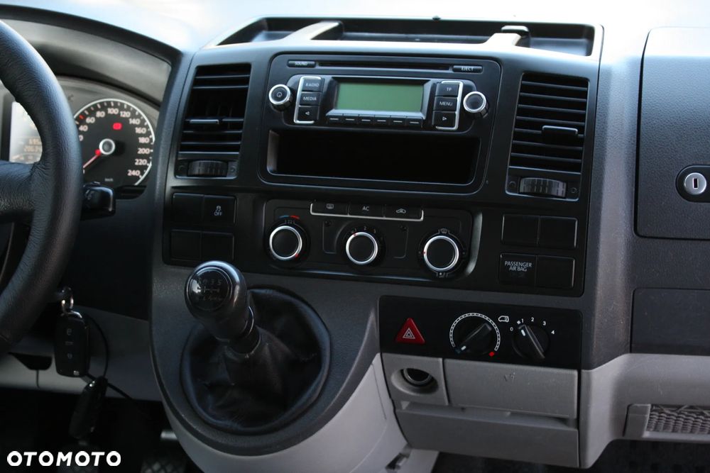 Volkswagen Transporter T5 LIFT - 12
