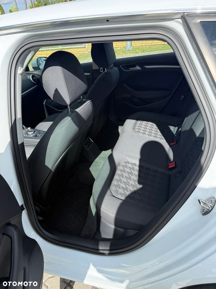 Audi A3 Sportback - 17