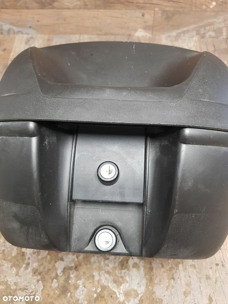 Kufer centralny Takai - 7