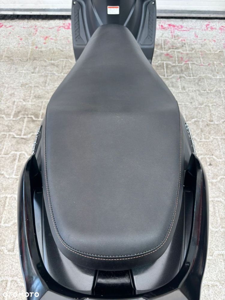 Suzuki Burgman - 32