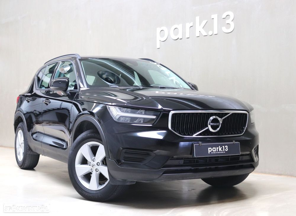 Volvo XC 40 1.5 T3 Momentum Tech Edition - 2