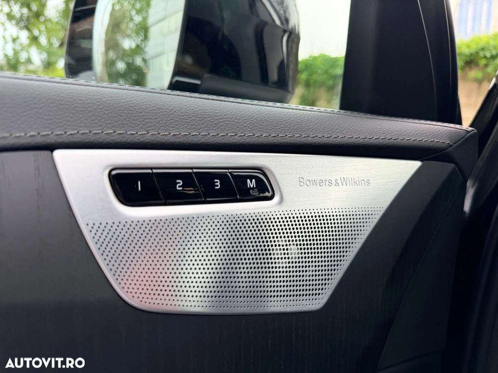 Volvo XC 90 B5 D AWD Ultimate Bright - 25
