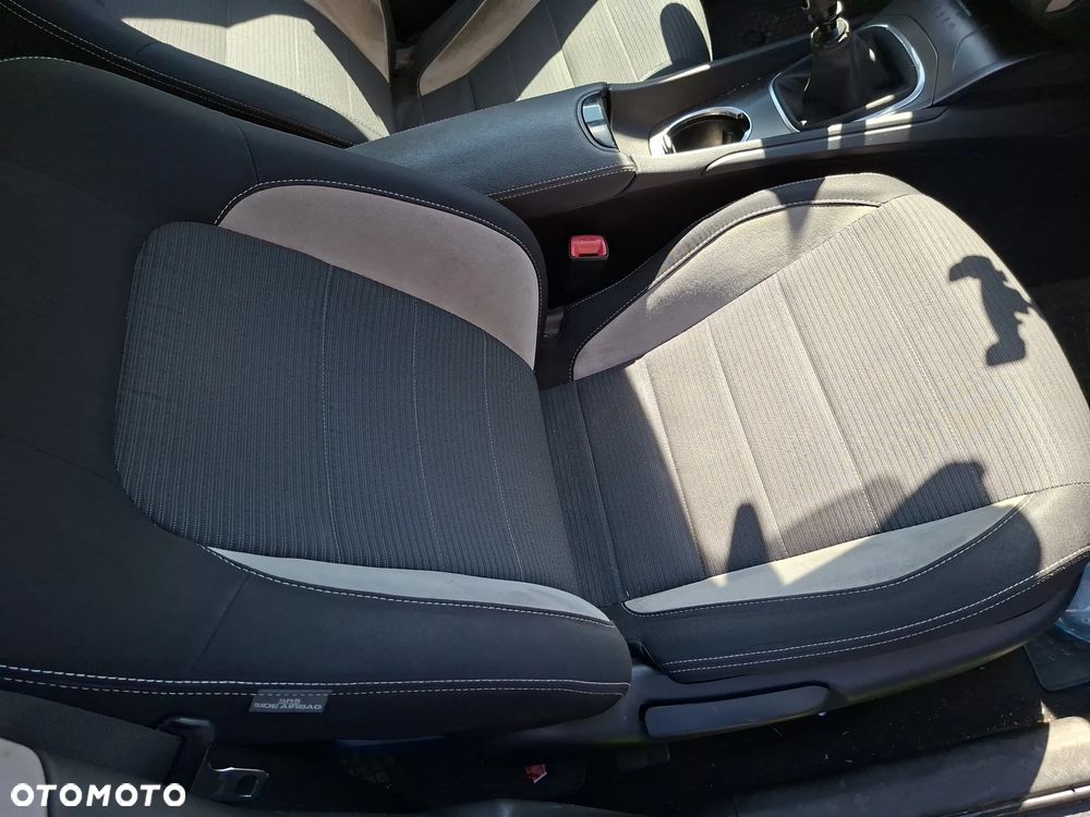 Toyota Avensis 2.0 D-4D Active Business - 15