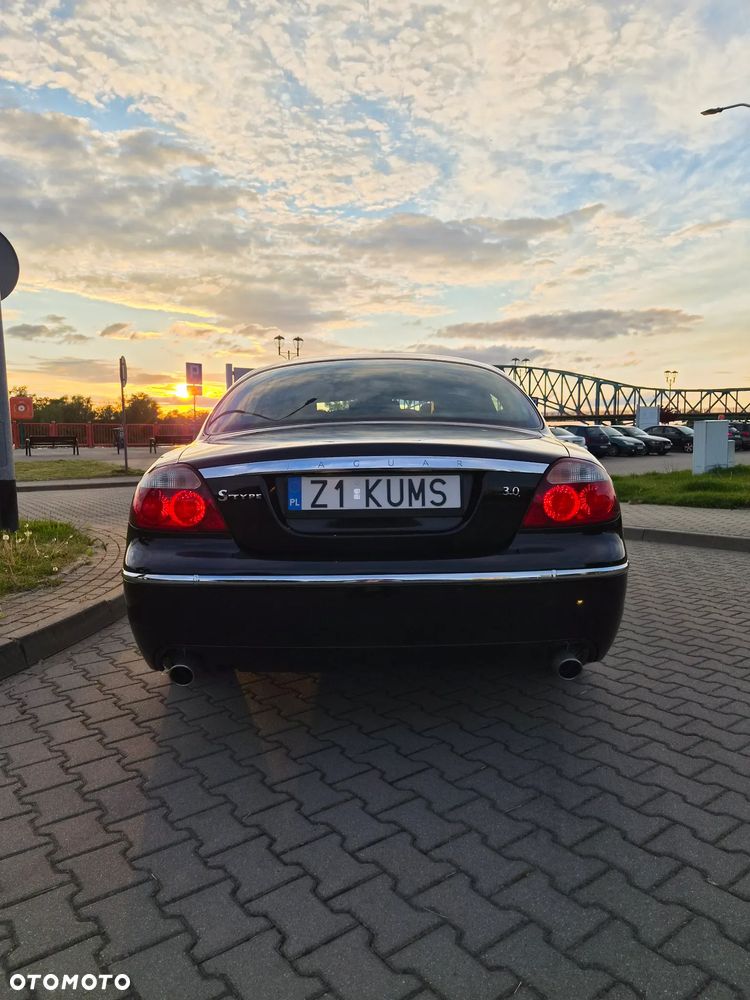Jaguar S-Type - 6