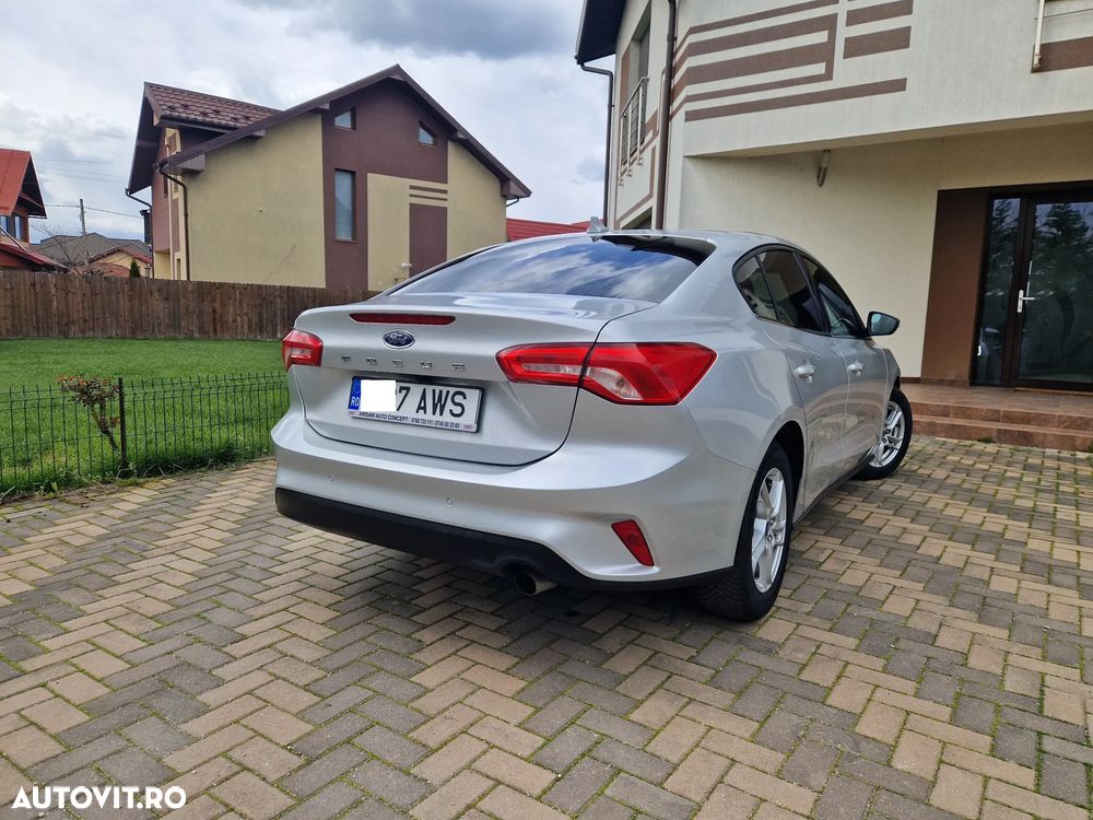 Ford Focus 1.0 EcoBoost Titanium - 3