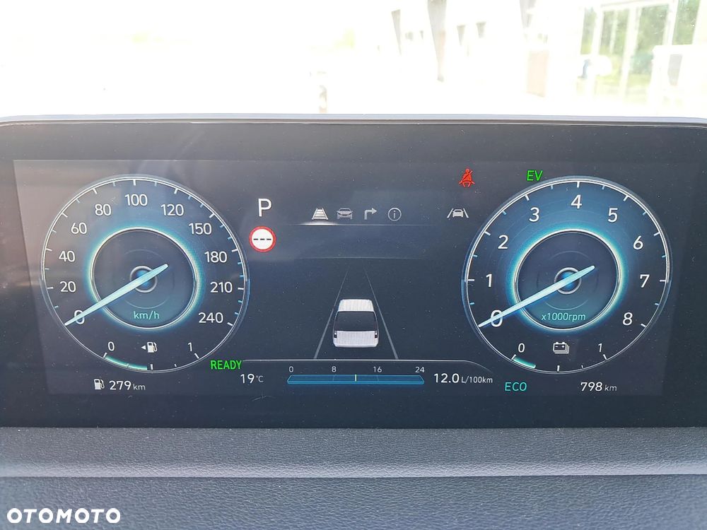 Hyundai Staria 1.6 T-GDI HEV Smart VIP - 14