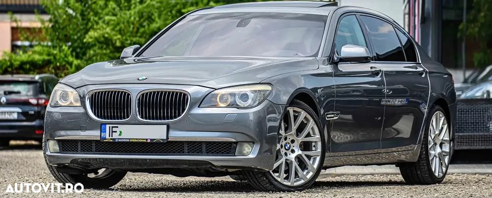 BMW Seria 7 740Li - 1