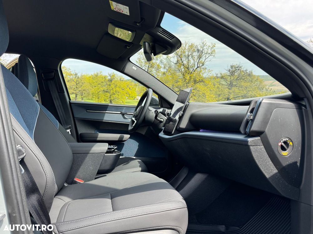 VOLVO EX30 2025 — imagine 19