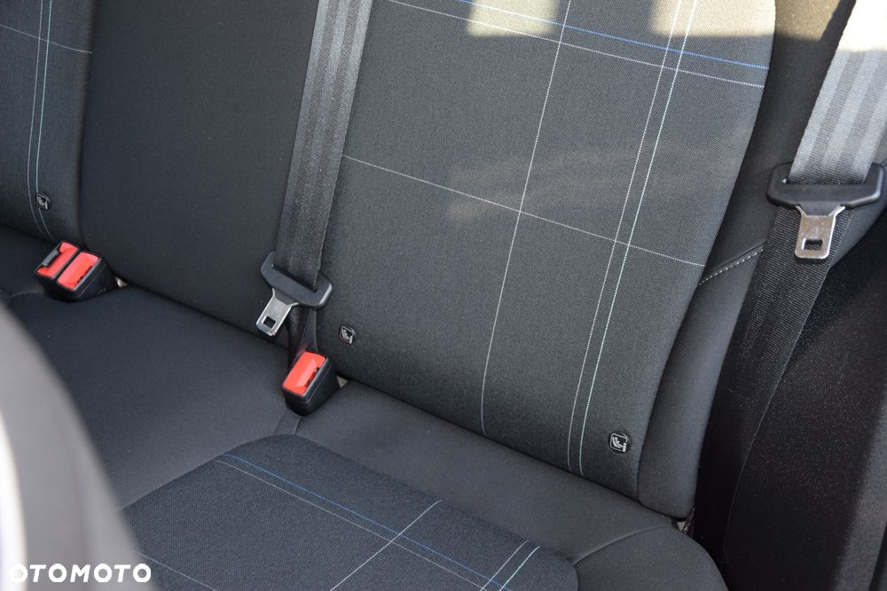 Ford Fiesta - 12
