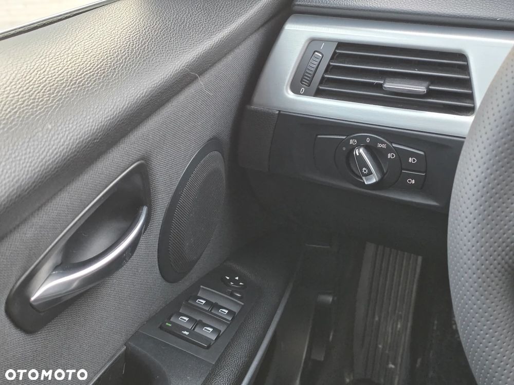 BMW Seria 3 320d - 15