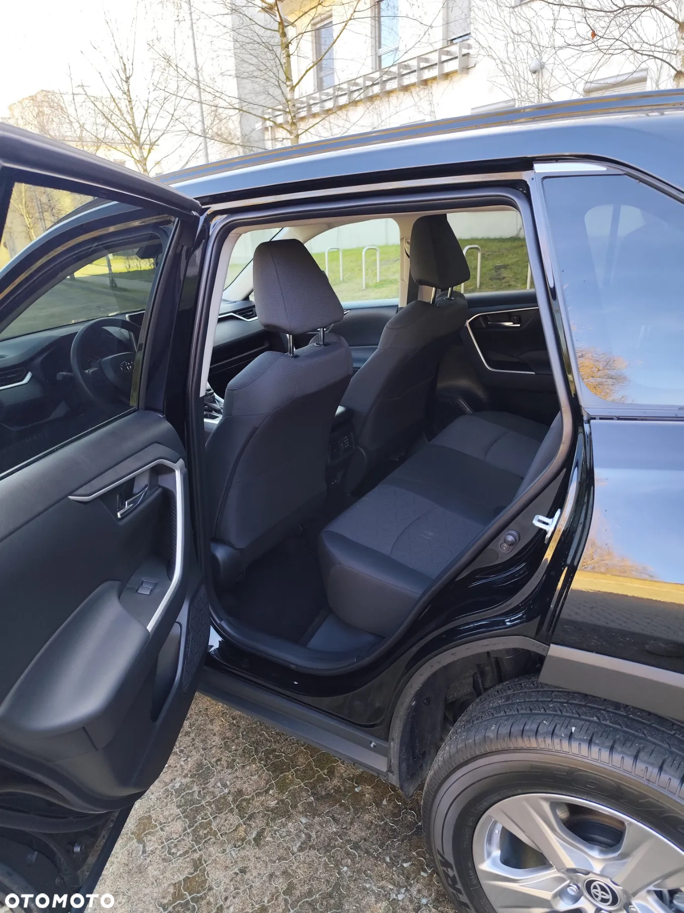Toyota RAV4 - 6