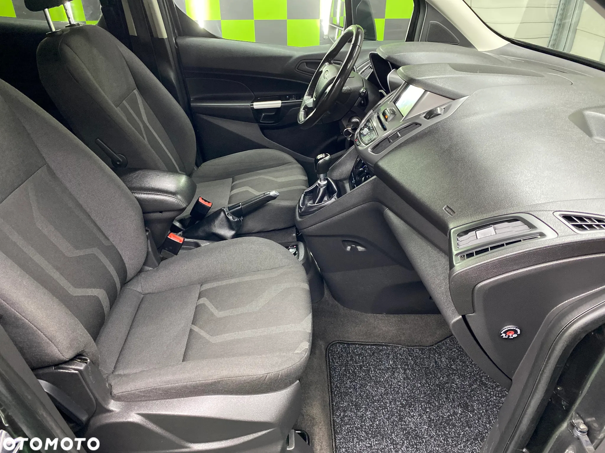 Ford Tourneo Connect 1.5 EcoBlue Start-Stop Trend - 12