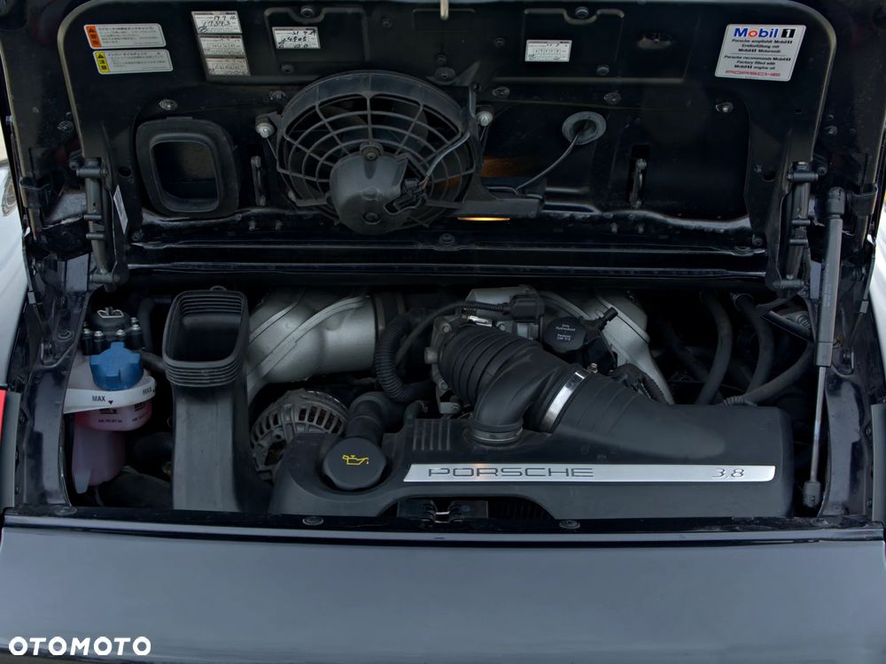 Porsche 911 Carrera 4 S Tiptronic - 26