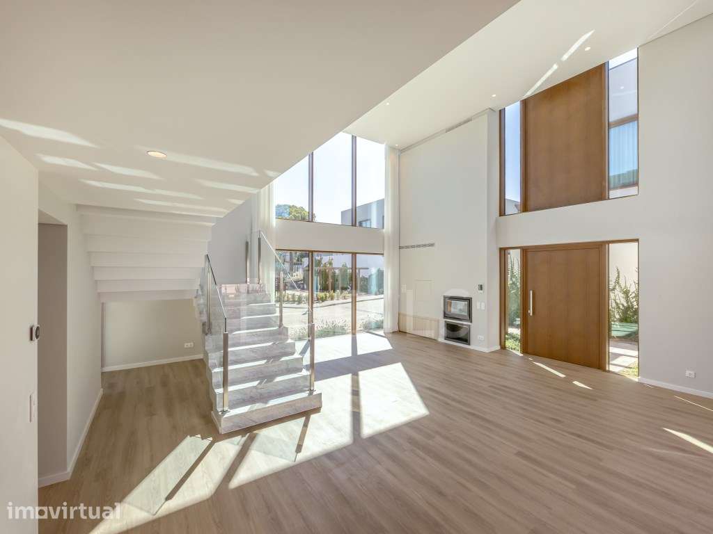 Moradia T4 com piscina e jardim, no Estoril, Cascais - Grande imagem: 4/28