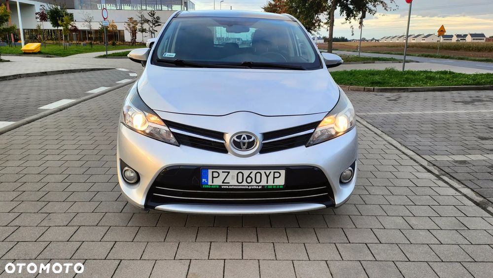 Toyota Verso 1.6 D-4D 7-Sitzer Start/Stop Skyview Edition - 12