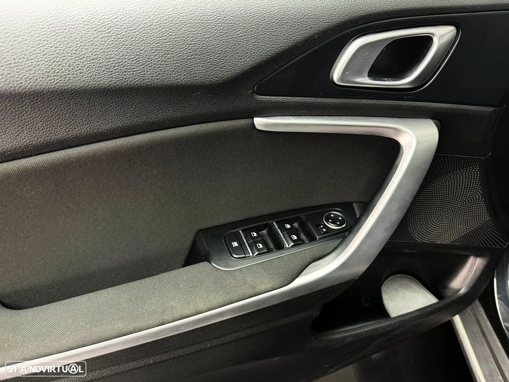 Kia XCeed 1.0 T-GDI Drive - 8