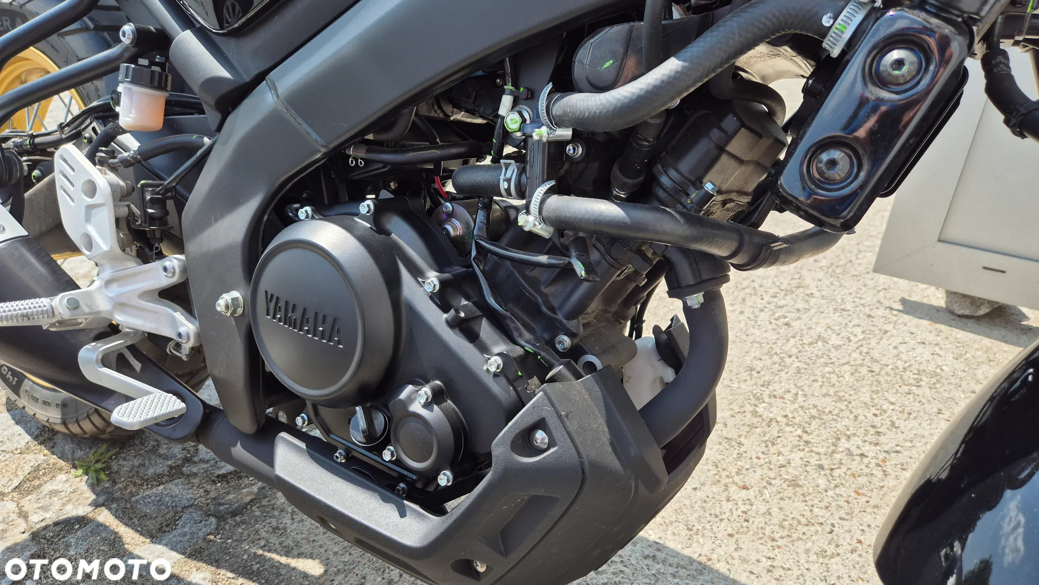 Yamaha XSR - 9