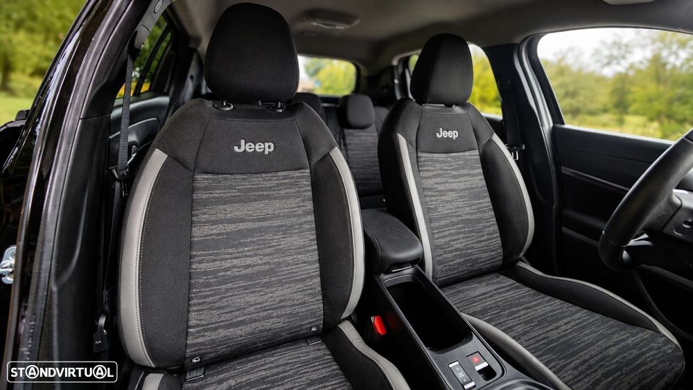 Jeep Avenger 54 kWh Black Edition - 29