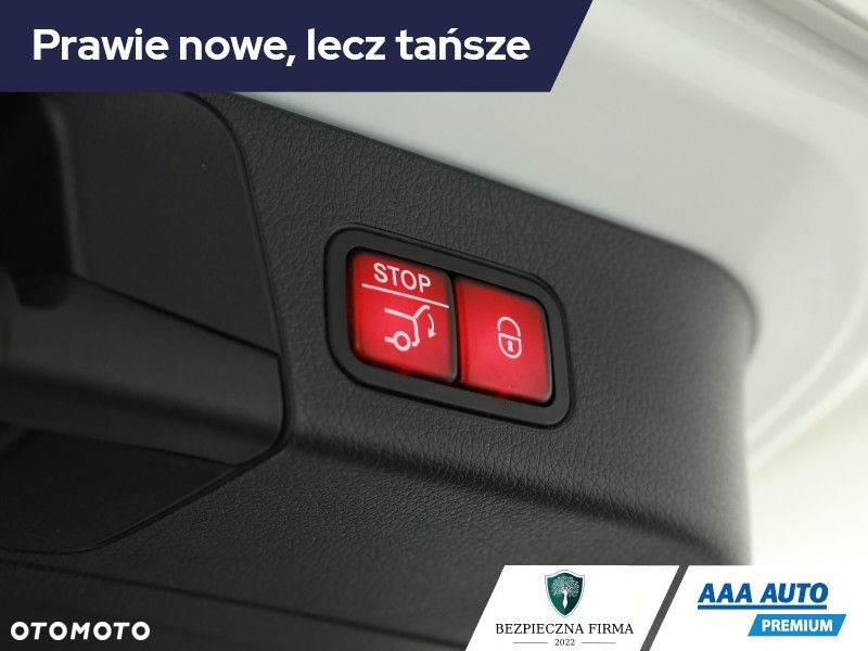 Mercedes-Benz GLB - 13