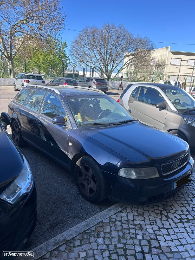 Audi A4 Avant 1.9 TDI Attraction - 1
