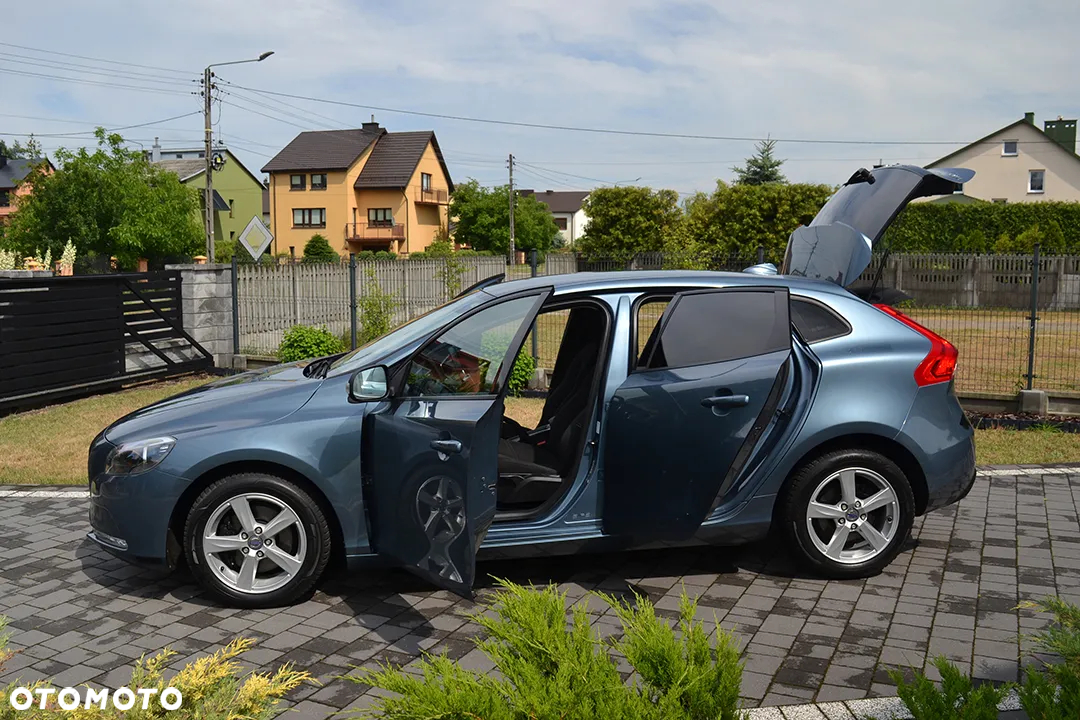 Volvo V40 T3 - 33